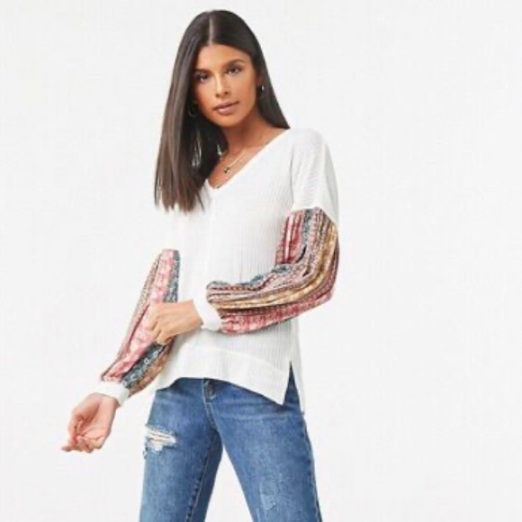 Forever 21 Tops - Forever21 Floral-Sleeve Waffle Knit Top Size Medium